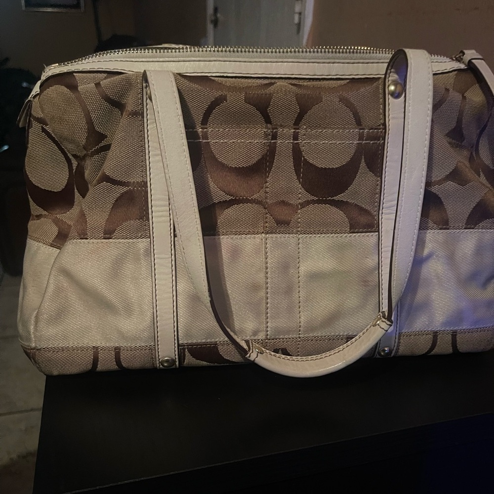 Coach signature C satchel purse white/tan with matching wallet